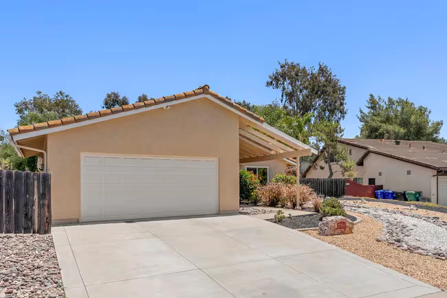 17769 Frondoso Dr photo 4