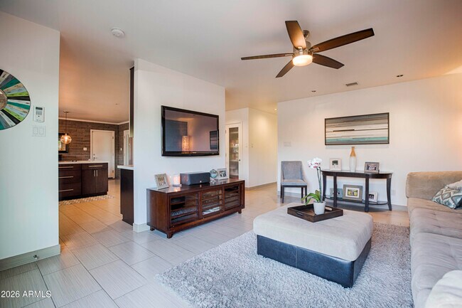 6709 E 3rd St Scottsdale, AZ 85251 photo 2