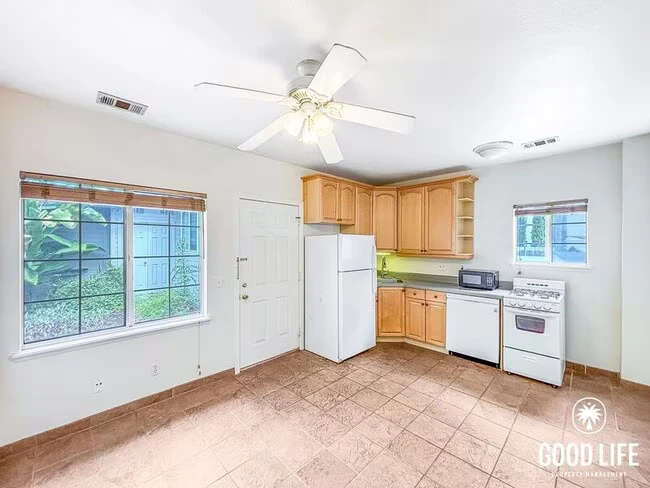 4323 1/2 Cleveland Ave San Diego, CA 92103 photo 3