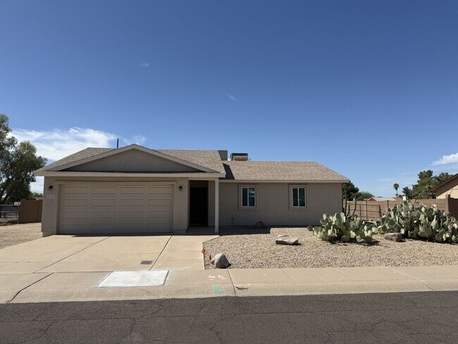 6117 W Monte Cristo Ave Glendale, AZ 85306 photo 2