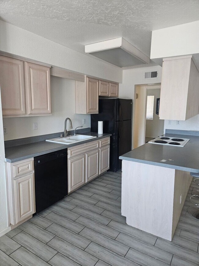 6117 W Monte Cristo Ave Glendale, AZ 85306 photo 5
