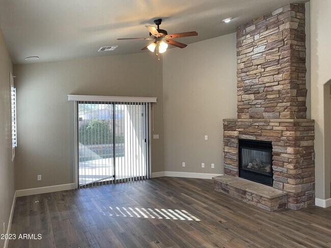 17416 N 170th Ln Surprise, AZ 85374 photo 4