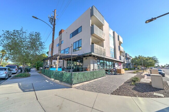 504 E Roosevelt St Phoenix, AZ 85004 photo 2