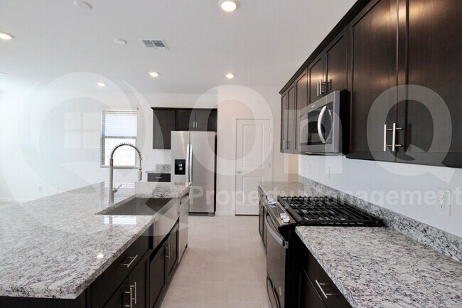 16017 W Hackamore Dr Sun City West, AZ 85387 photo 5