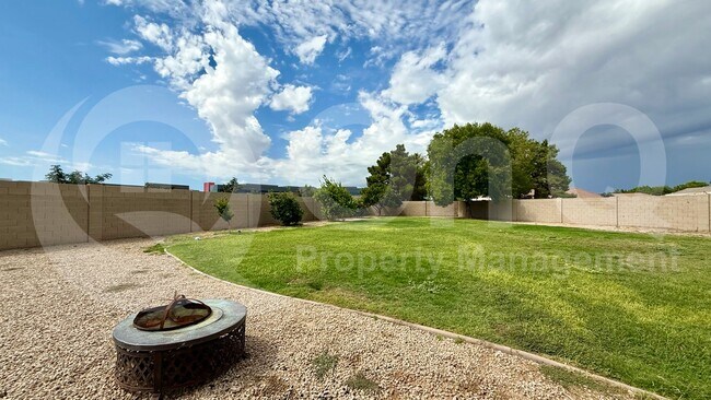 6445 W Taro Ln Glendale, AZ 85308 photo 4