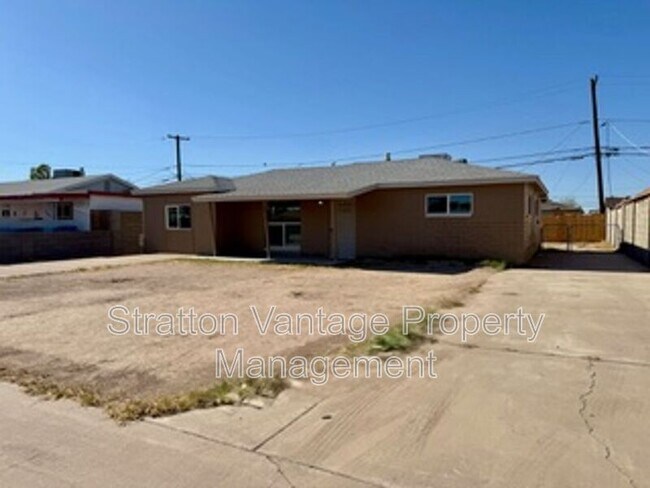 2812 W Montecito Ave Phoenix, AZ 85017 photo 2