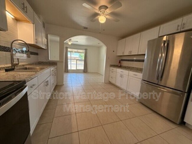 2812 W Montecito Ave Phoenix, AZ 85017 photo 4