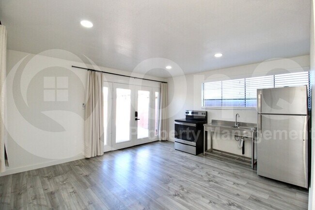 2139 W Clarendon Ave Phoenix, AZ 85015 photo 5
