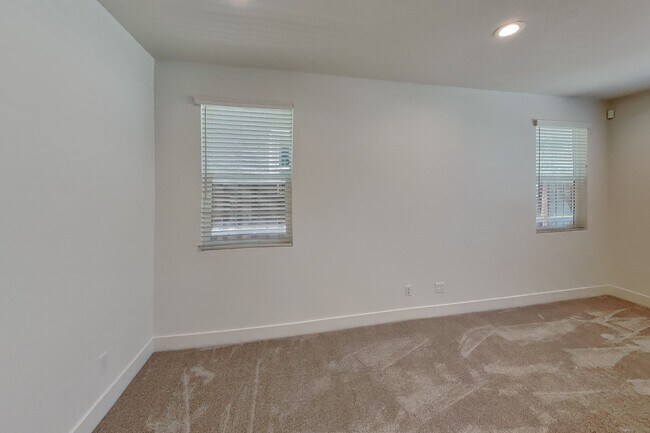 5220 Julia Berger Cir Fairfield, CA 94534 photo 3