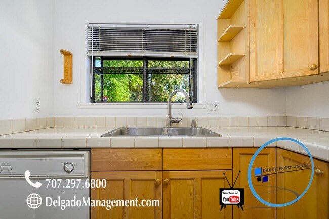 900 Southampton Rd Benicia, CA 94510 photo 4