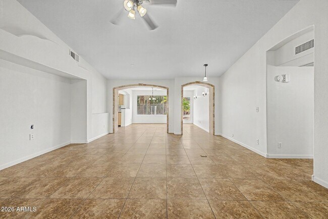 6616 W Aire Libre Ave photo 5