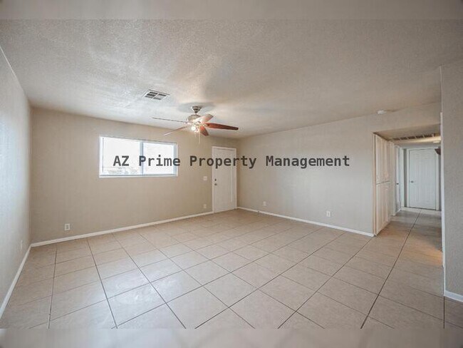 2062 E Nancy Ln Phoenix, AZ 85042 photo 5