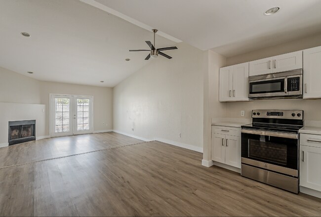 3041 N 24th Ln Phoenix, AZ 85015 photo 2