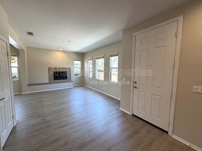 1349 Isabella Way Vista, CA 92084 photo 5