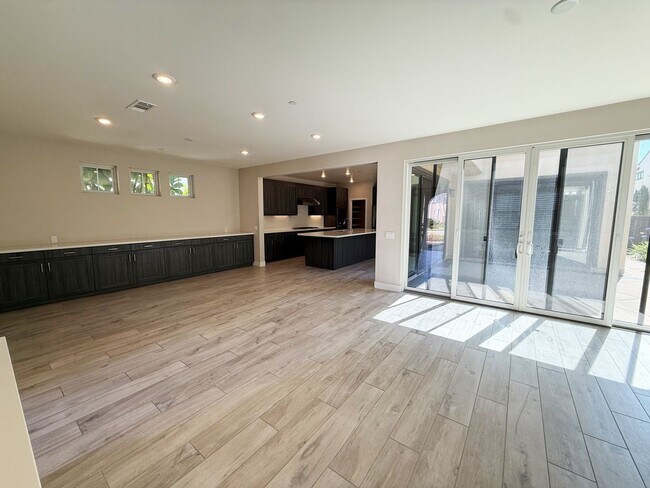 6705 Aliso Valley Way San Diego, CA 92130 photo 2