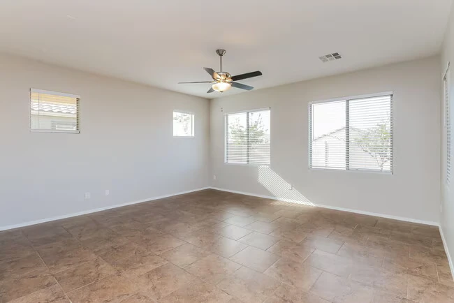 38514 N Navarro Dr San Tan Valley, AZ 85140 photo 3