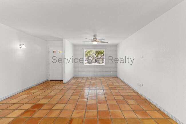 4910 E Sunnyside Dr Scottsdale, AZ 85254 photo 4
