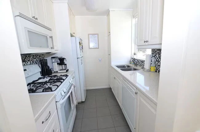 711 G Ave Coronado, CA 92118 photo 3