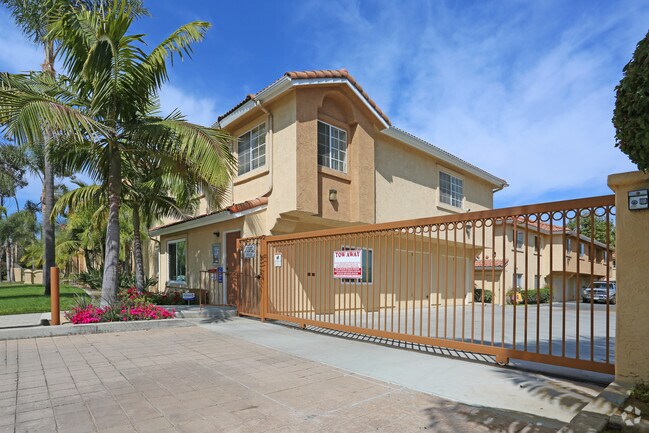 Palm Villas Apartments photo 3