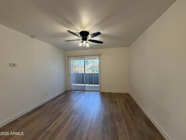 302 E Monte Vista Rd Phoenix, AZ 85004 photo 4