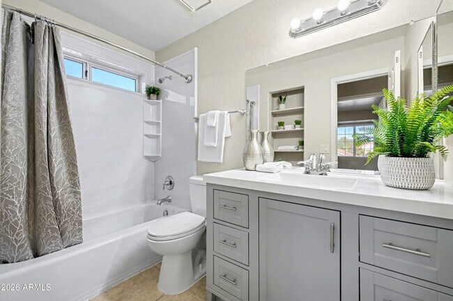 3611 E Windmere Dr Phoenix, AZ 85048 photo 4