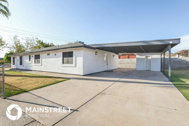 11635 N 83rd Ave Peoria, AZ 85345 photo 2
