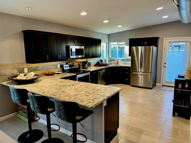 1510 E Whitton Ave Phoenix, AZ 85014 photo 3