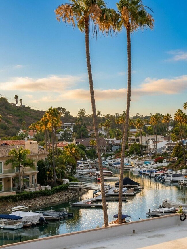 4705 Marina Dr Carlsbad, CA 92008