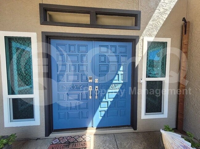 1914 E Beck Ln Phoenix, AZ 85022 photo 4
