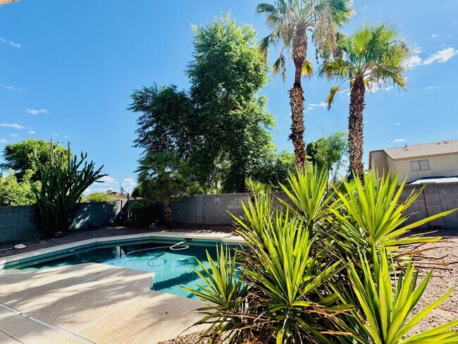 1257 N McKenna Ln Gilbert, AZ 85233 photo 3