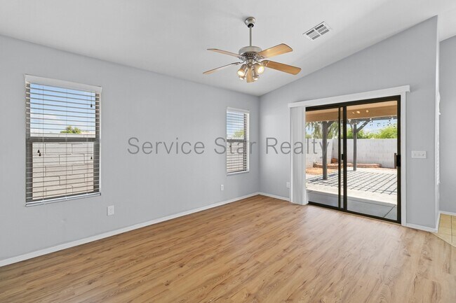14763 N 149th Dr Surprise, AZ 85379 photo 4