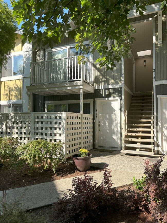 755 14th Ave Santa Cruz, CA 95062