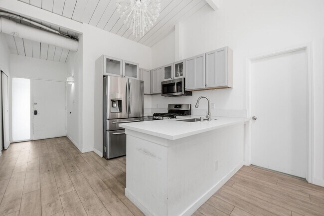 4955 Baja Ct San Diego, CA 92115 photo 2