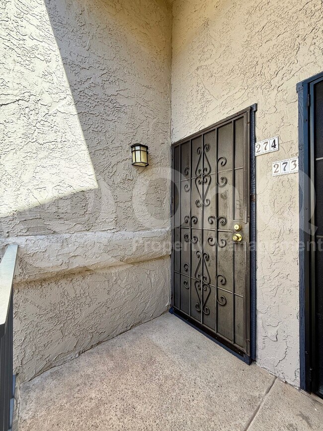 4444 E Paradise Village Pkwy N Phoenix, AZ 85032 photo 2