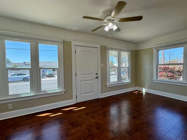 3320 Redwood St San Diego, CA 92104 photo 2