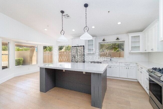 9468 E Voltaire Dr Scottsdale, AZ 85260 photo 2