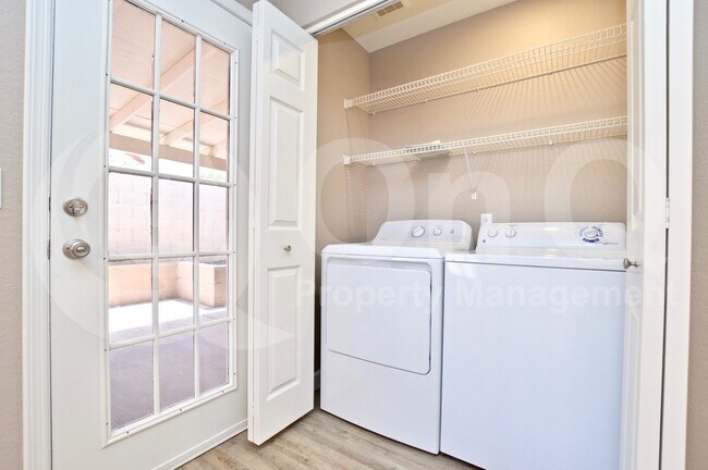 1501 E Commerce Ave Gilbert, AZ 85234 photo 4