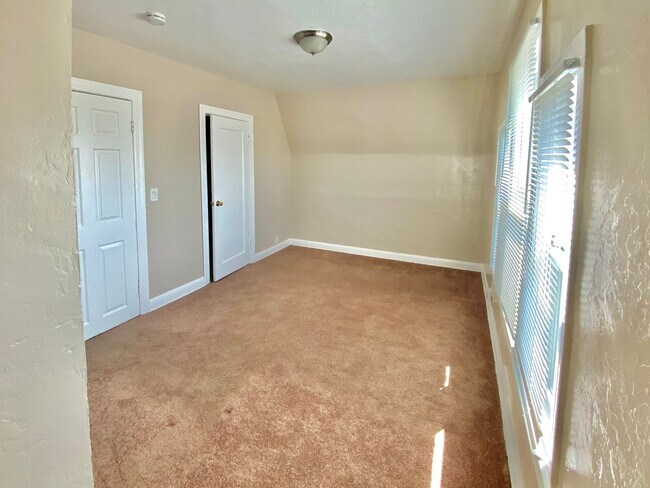 1856 28th Ave Oakland, CA 94601 photo 2