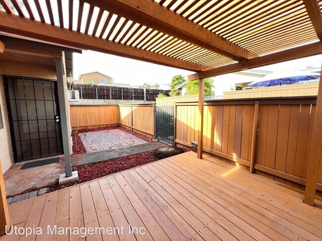 10210 Michala Pl Santee, CA 92071 photo 3