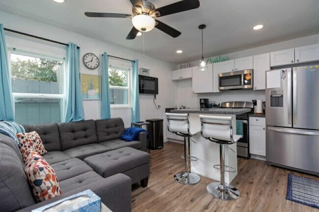 3979 Ingraham St San Diego, CA 92109