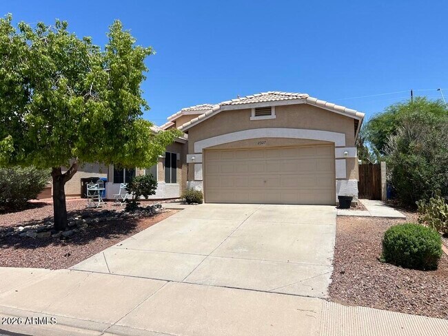 2527 N Silverado Mesa, AZ 85215