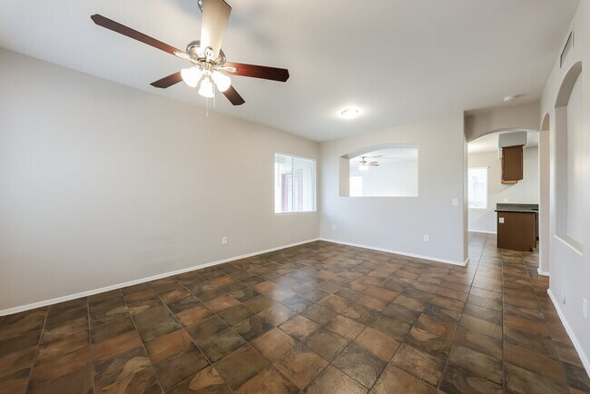 34929 N 30th Dr Phoenix, AZ 85086 photo 5