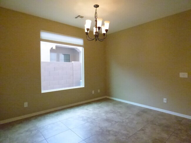 20737 West Valley View Drive, Buckeye, AZ 85396 photo 4