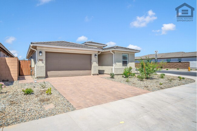 9828 W Mulberry Dr Phoenix, AZ 85037 photo 4