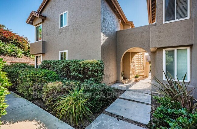 930 Via Mil Cumbres Via Solana Beach, CA 92075 photo 2