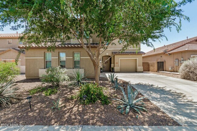 17585 West Marshall Lane, Surprise, AZ 85388 photo 3
