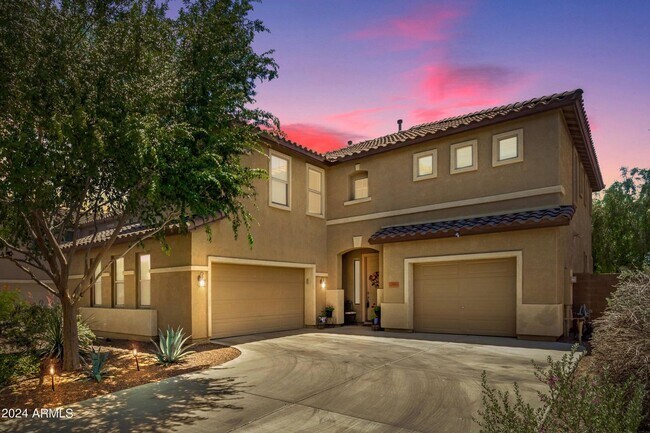 17585 West Marshall Lane, Surprise, AZ 85388 photo 2