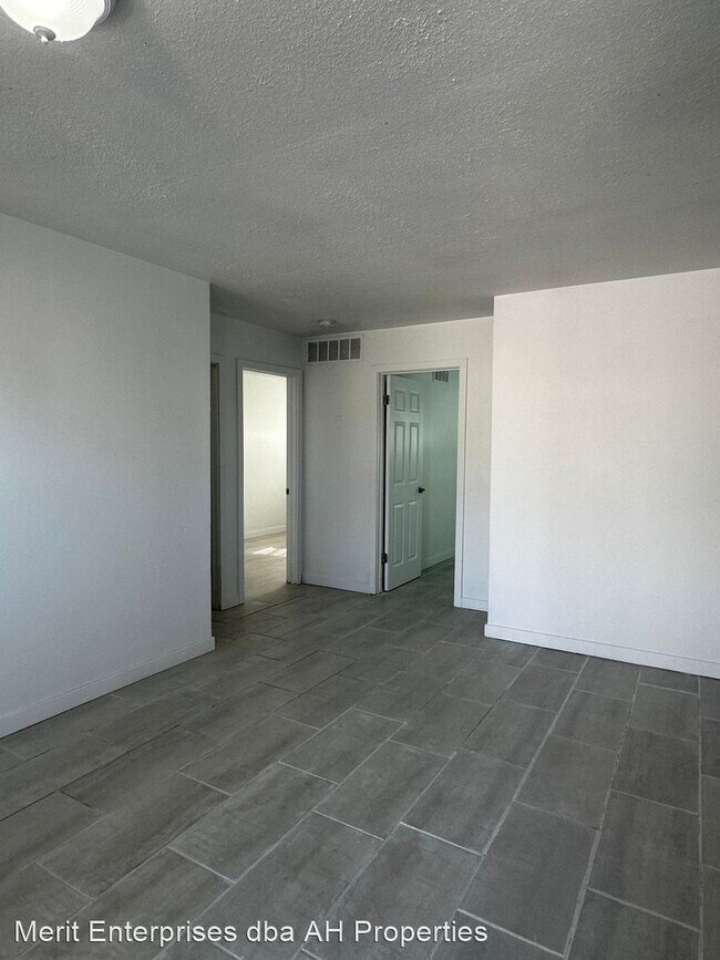 14003 N Palm St El Mirage, AZ 85335 photo 4