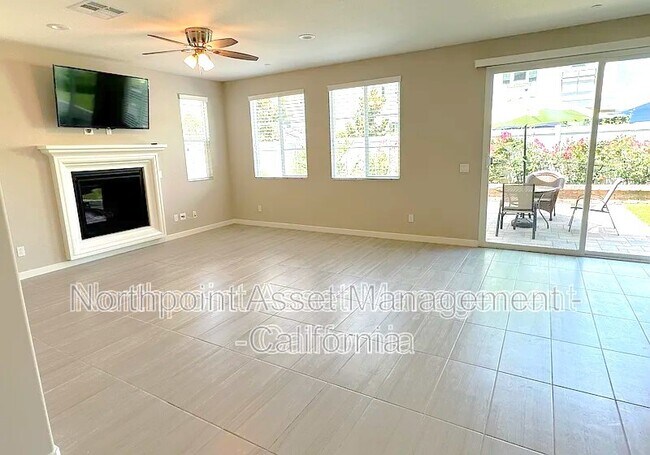 4212 Cam. Del Flor Oceanside, CA 92057 photo 5