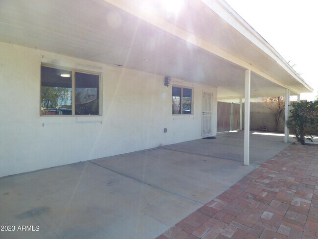 1429 S 10th Ave Phoenix, AZ 85007 photo 2